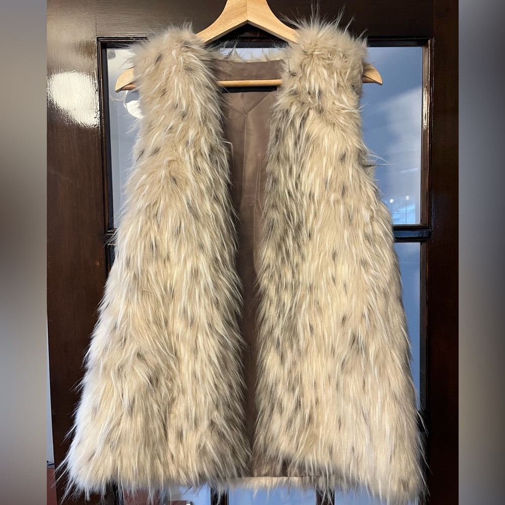 EUC Zara Faux Fur Vest in Cream and Brown